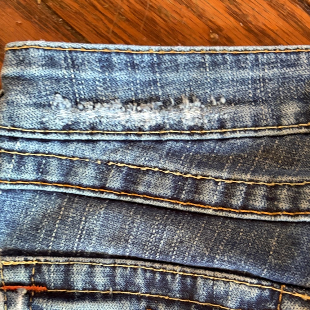 True Religion Blue Flared Women's Jeans with Signature Back Pockets - Picture 4 of 8